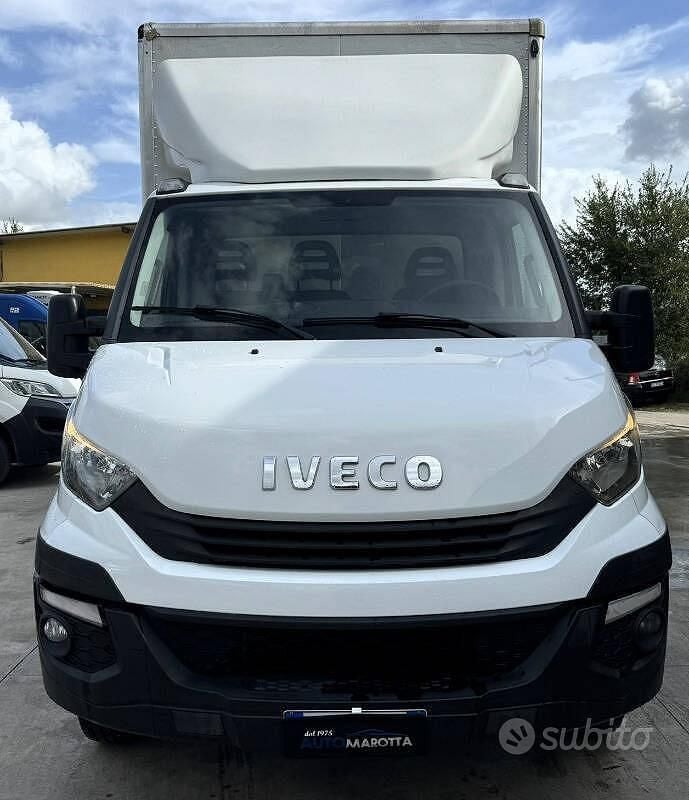 Usata Iveco Daily 136 CV (100 kW) 2018 Bianco(met.) Cabrio