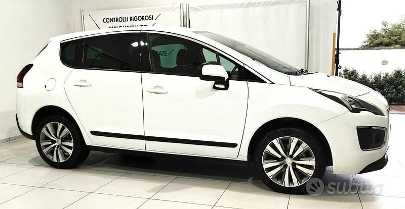 Usata Peugeot 3008 Active 120 CV (88 kW) 2016 Bianco SUV