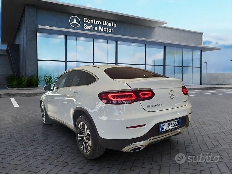 Usata Mercedes GLC200 163 CV (119 kW) 2022 Bianco SUV
