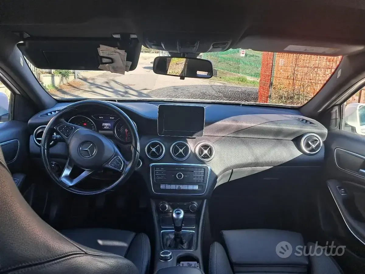 Usata Mercedes A200 136 CV (100 kW) 2015 Bianco Utilitaria