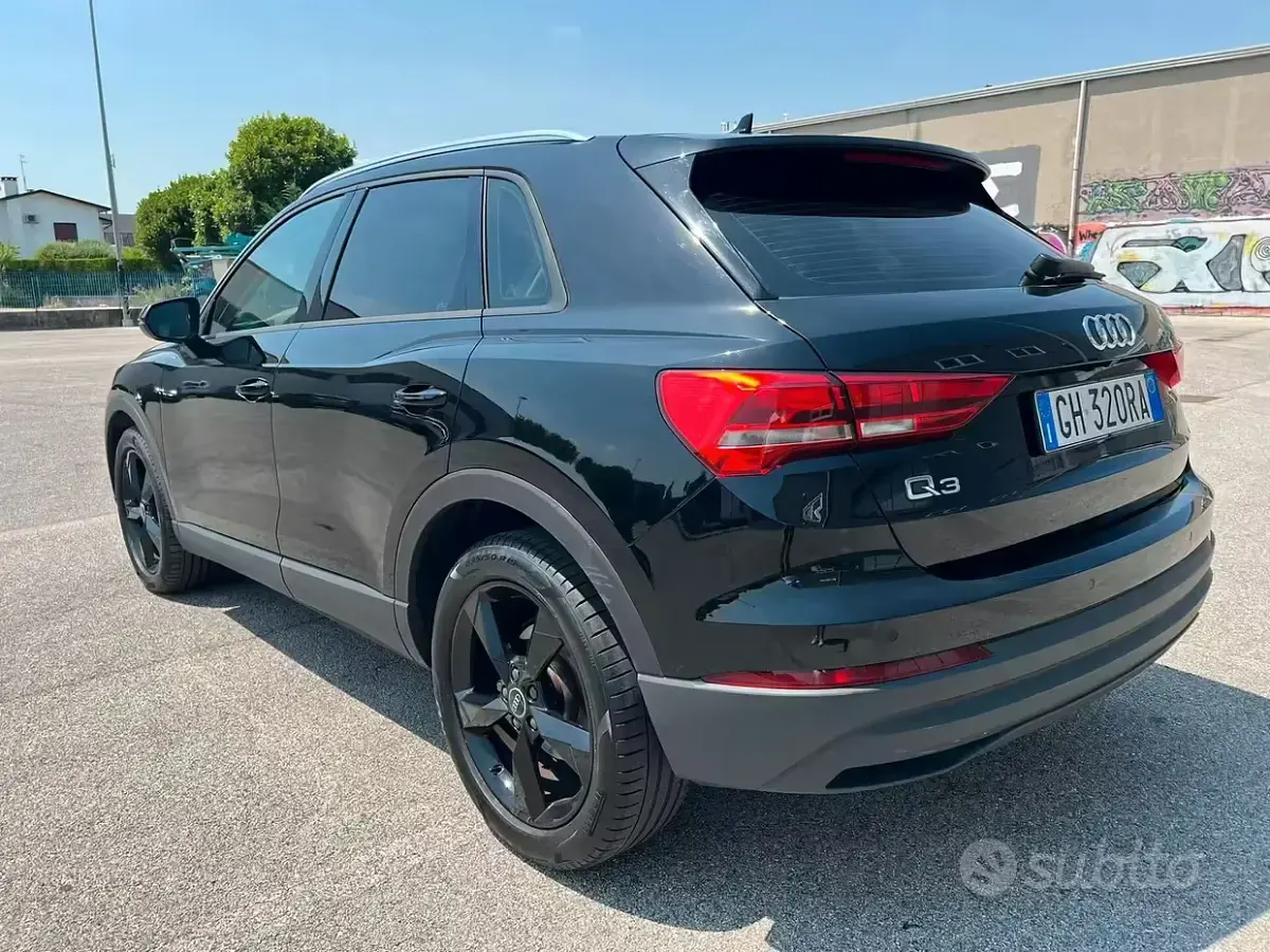 Usata Audi Q3 Advanced 150 CV (110 kW) 2022 Nero SUV