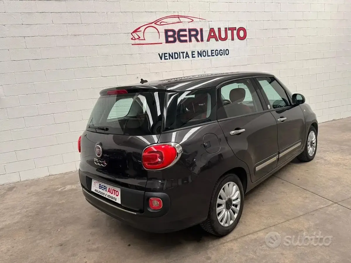 Usata Fiat 500L Lounge 105 CV (77 kW) 2015 Nero Monovolume