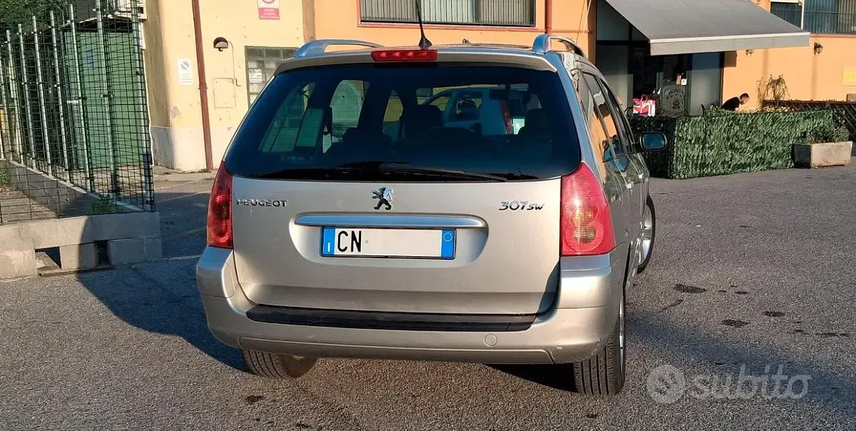 Usata Peugeot 307 109 CV (80 kW) 2004 Grigio Station wagon