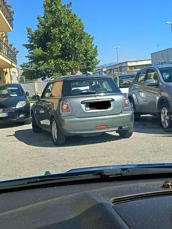 Usata Mini ONE 75 CV (55 kW) 2010 Grigio Utilitaria