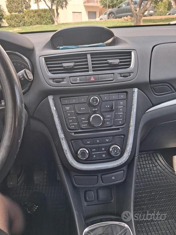 Usata Opel Mokka 131 CV (96 kW) 2012 Bianco SUV