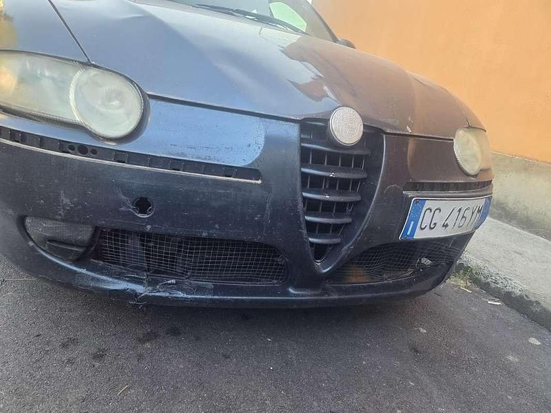 Usata Alfa Romeo 2000 Progression 140 CV (102 kW) 2003 Blu/azzurro Berlina