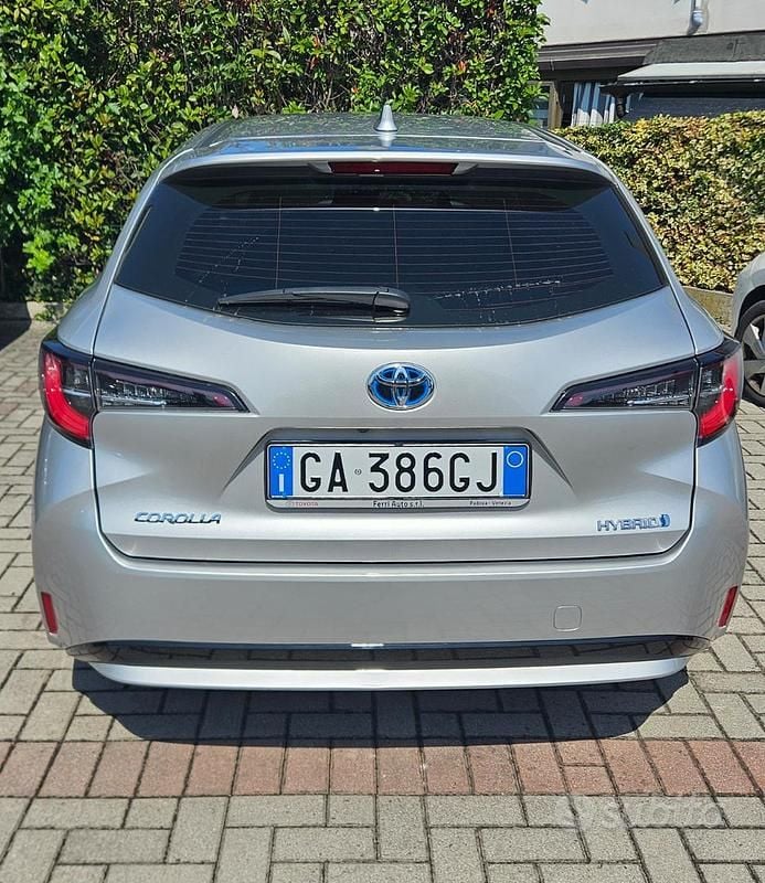 Usata Toyota Corolla Hybrid 98 CV (72 kW) 2019 Station wagon