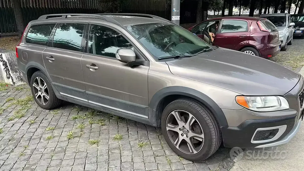 Usata Volvo XC70 185 CV (136 kW) 2008 Grigio Station wagon