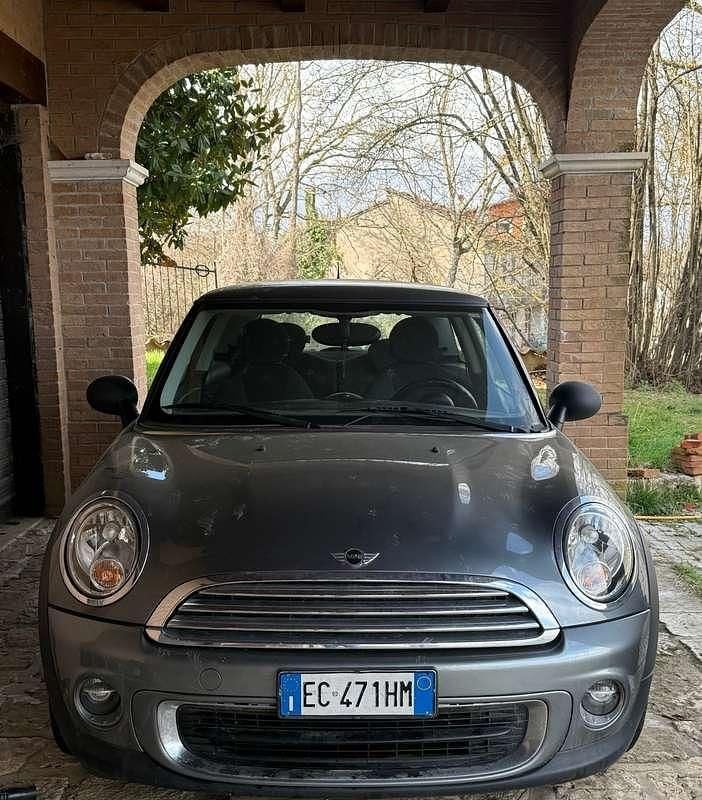 Usata Mini ONE 75 CV (55 kW) 2010 Grigio Utilitaria