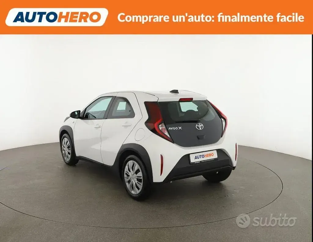 Usata Toyota Aygo X Active 72 CV (52 kW) 2024 Bianco SUV