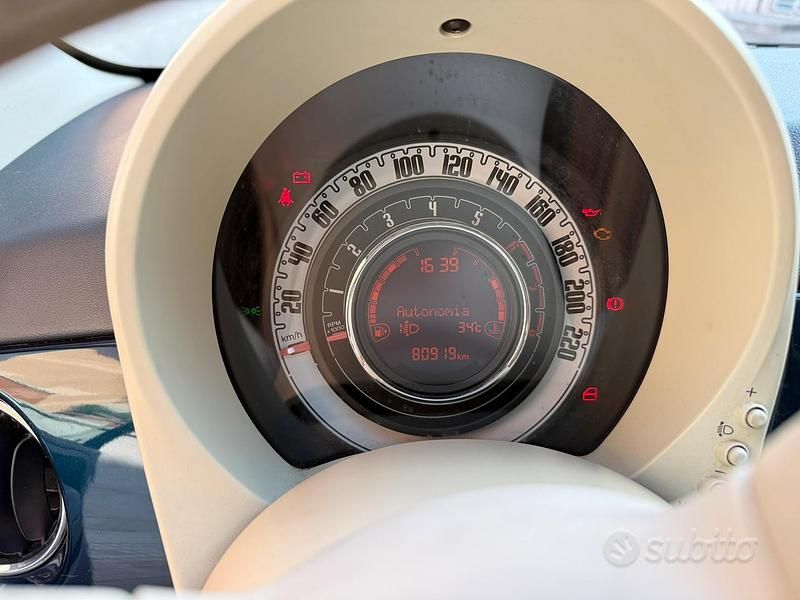 Usata Fiat 500 75 CV (55 kW) 2016 Blu Utilitaria