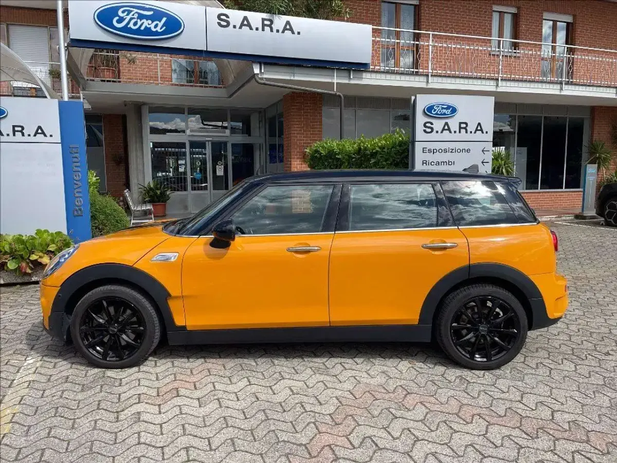 Usata Mini Cooper SD Clubman Business 190 CV (139 kW) 2017 Arancione pastello Station wagon
