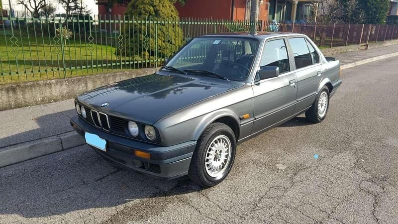 Usata BMW 316 101 CV (74 kW) 1989 Grigio Berlina