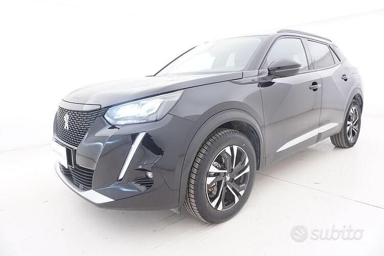 Usata Peugeot e-2008 Allure 100 kW (136 CV) 2021 Nero SUV