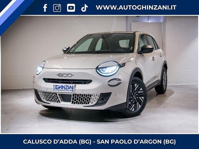 Usata Fiat 600 Pop 110 CV (80 kW) 2024 Beige SUV