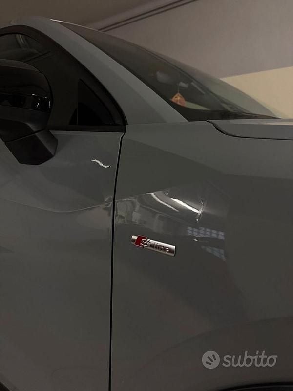 Usata Audi Q2 Ambiente 150 CV (110 kW) 2024 Grigio SUV
