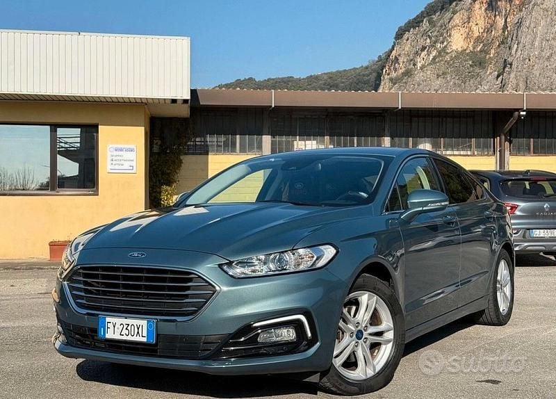 Blu Usata 2019 Ford Mondeo Business Edition Tre volumi | 18.450 € (Buon prezzo) - Immagine 1/4