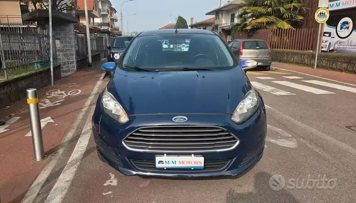 Usata Ford Fiesta Business Edition 97 CV (71 kW) 2014 Blu/azzurro Utilitaria