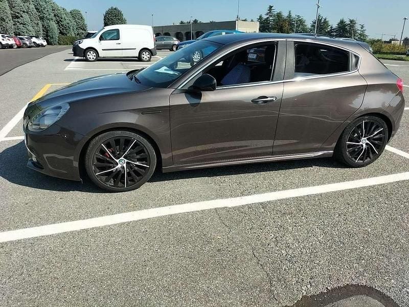 Usata Alfa Romeo Giulietta Distinctive 120 CV (88 kW) 2014 Berlina