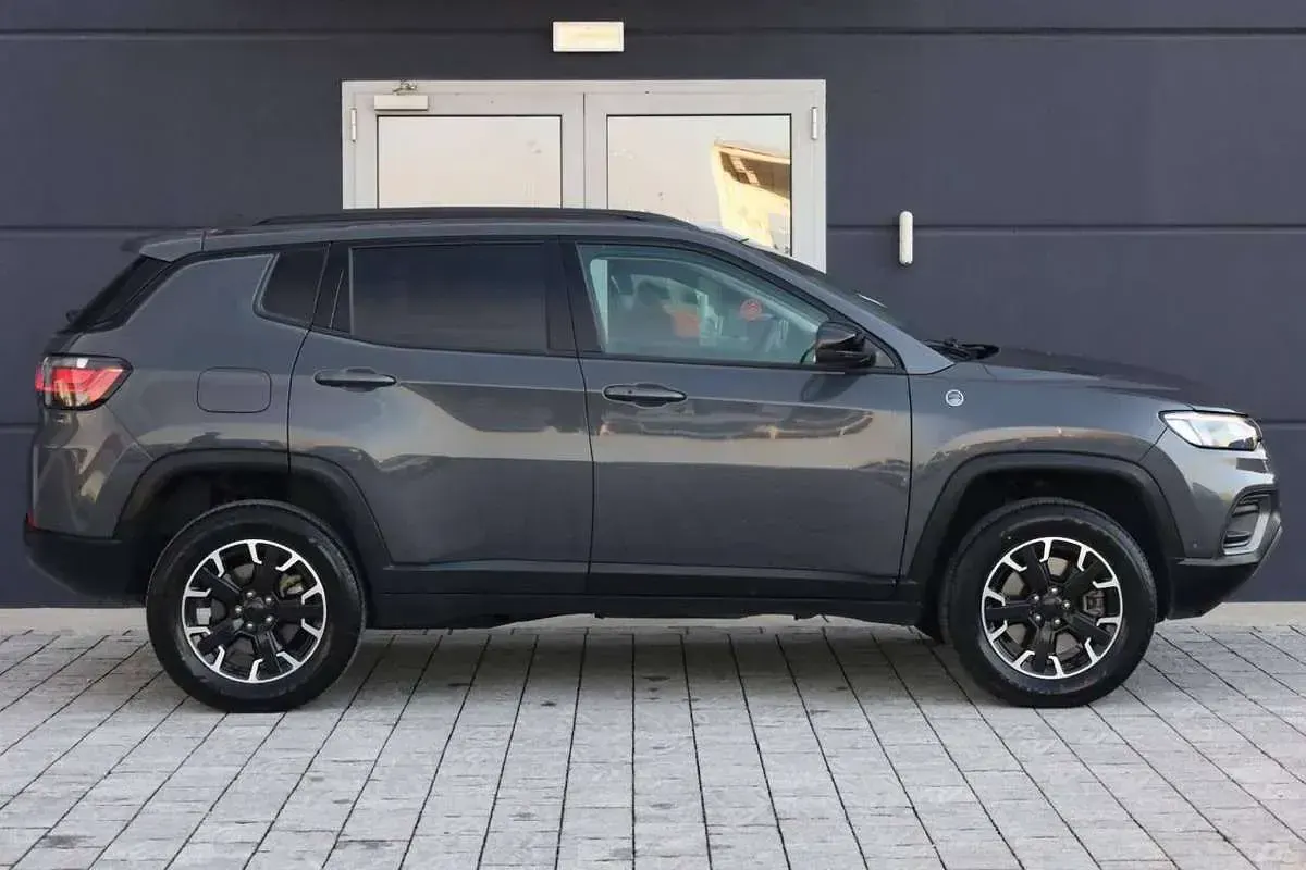Usata Jeep Compass Trailhawk 131 CV (96 kW) 2023 SUV