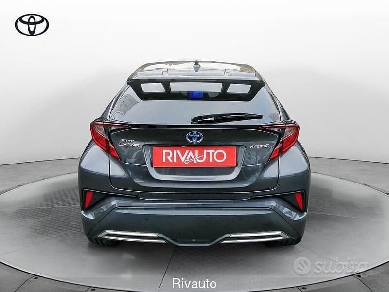 Usata Toyota C-HR Trend 152 CV (111 kW) 2023 Grigio SUV