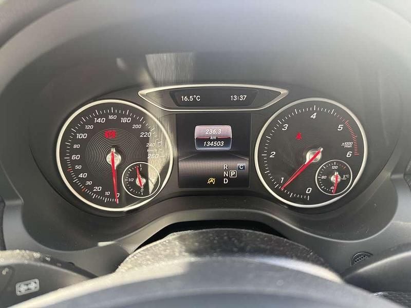 Usata Mercedes A180 Business 109 CV (80 kW) 2017 Berlina