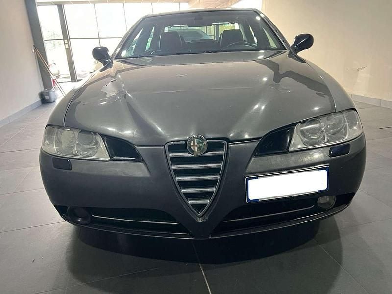 Usata Alfa Romeo 166 Distinctive 175 CV (128 kW) 2004 Grigio Berlina