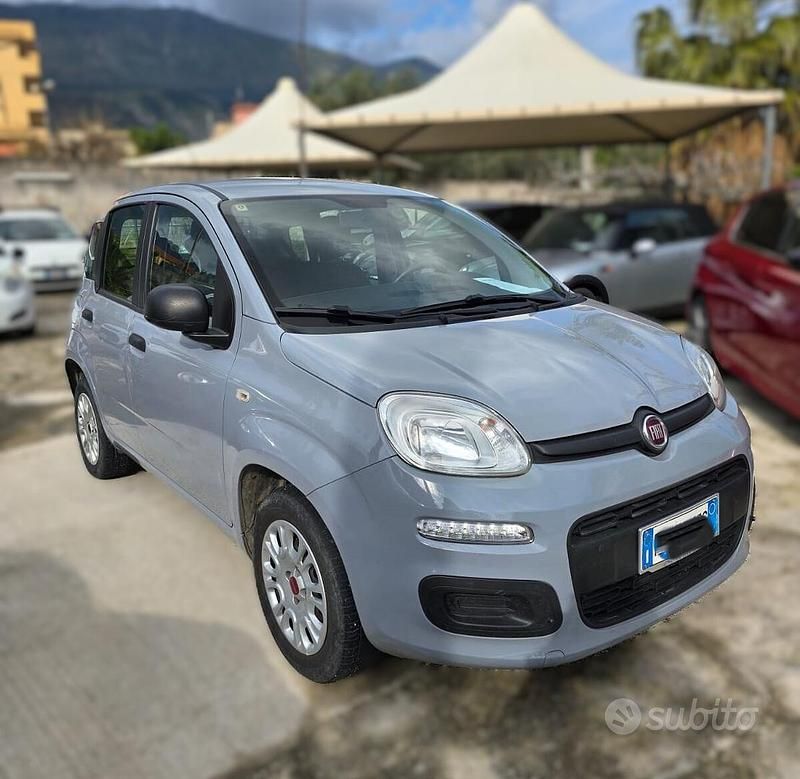 Usata Fiat Panda Easy 69 CV (50 kW) 2018 Grigio Utilitaria