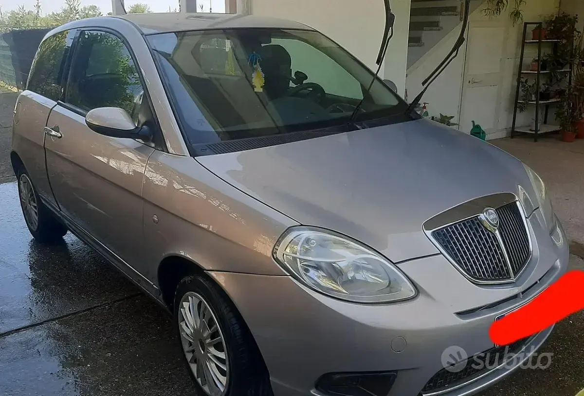 Usata Lancia Ypsilon 80 CV (58 kW) 2009 Grigio Utilitaria