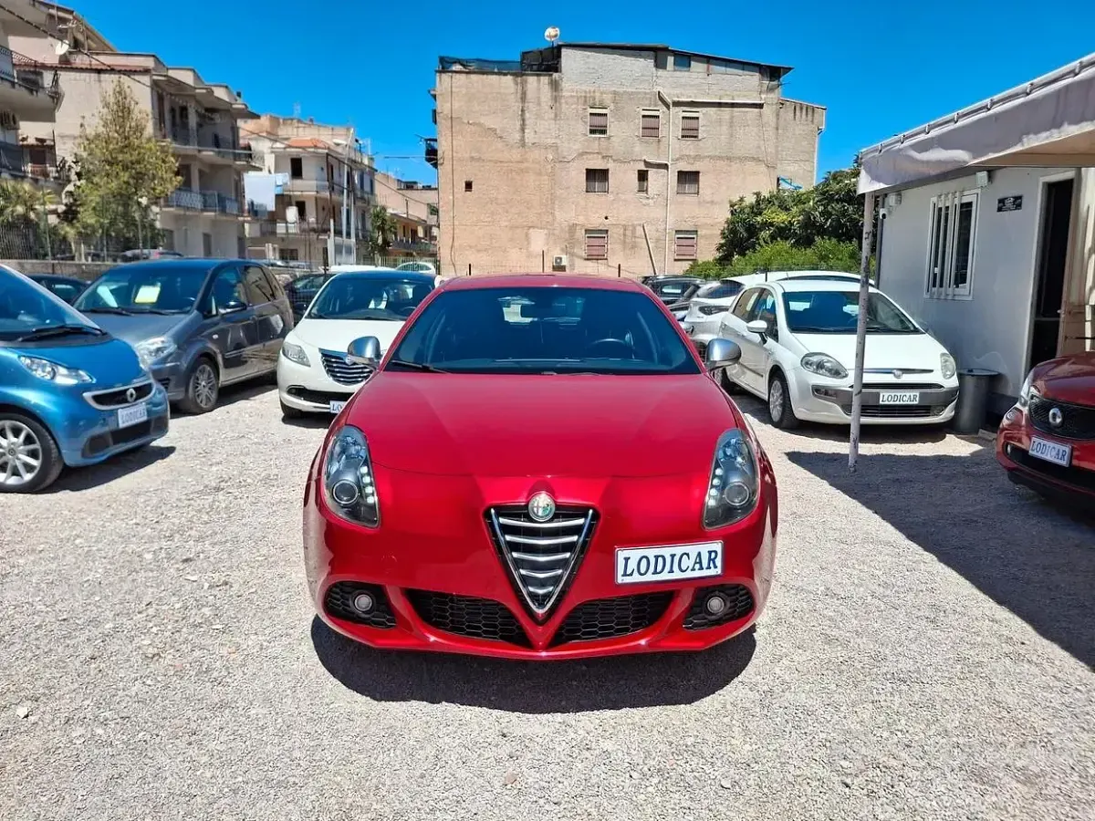 Usata Alfa Romeo Giulietta Progression 105 CV (77 kW) 2010 Rosso Utilitaria