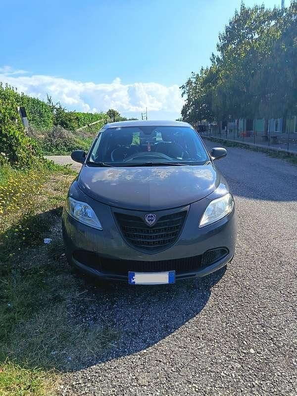 Usata Lancia Ypsilon 69 CV (50 kW) 2014 Utilitaria