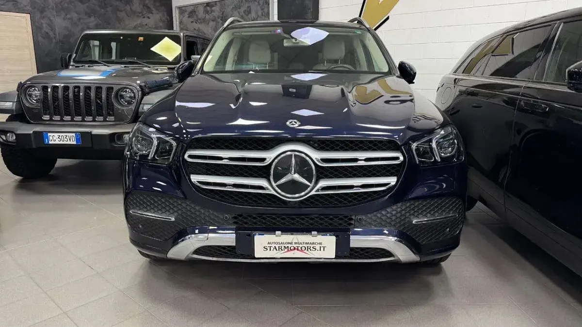 Usata Mercedes GLE300 245 CV (180 kW) 2020 Blu metallizzato SUV