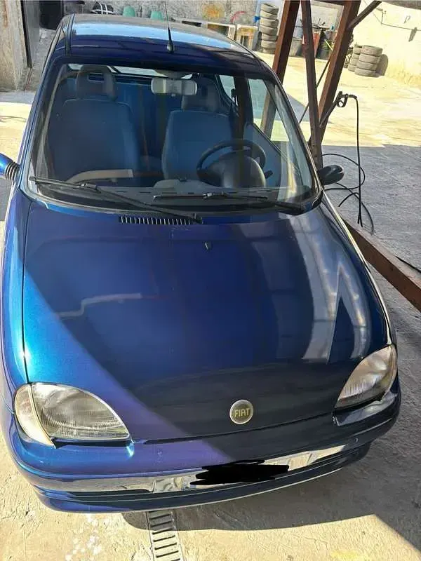 Usata Fiat 600 54 CV (39 kW) 2001 Bluazzurro Berlina