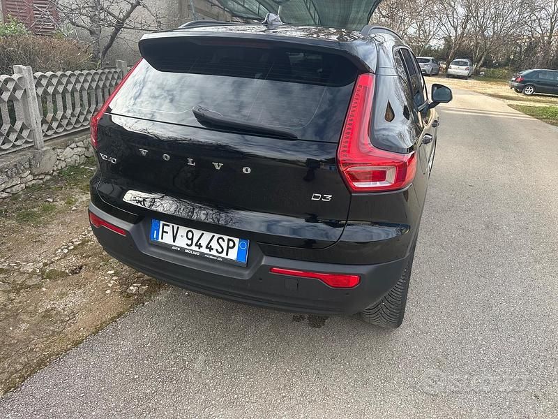 Usata Volvo XC40 150 CV (110 kW) 2019 Nero SUV