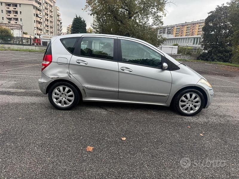 Usata Mercedes A200 Avantgarde 136 CV (100 kW) 2005 Grigio Berlina