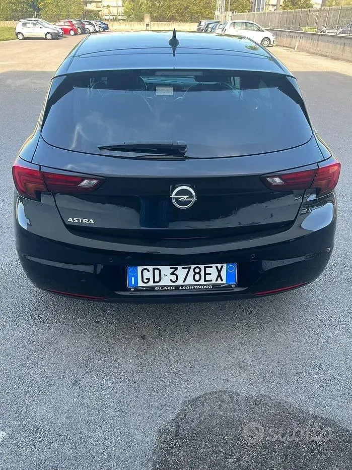 Usata Opel Astra 122 CV (89 kW) 2020 Nero Berlina