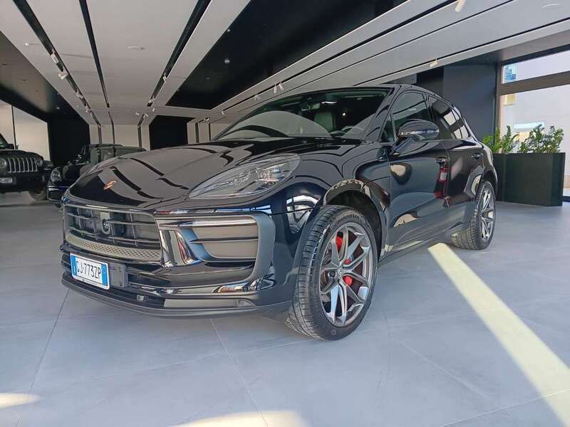 Nero Usata 2022 Porsche Macan SUV | 67.500 € (Buon prezzo) - Immagine 1/4