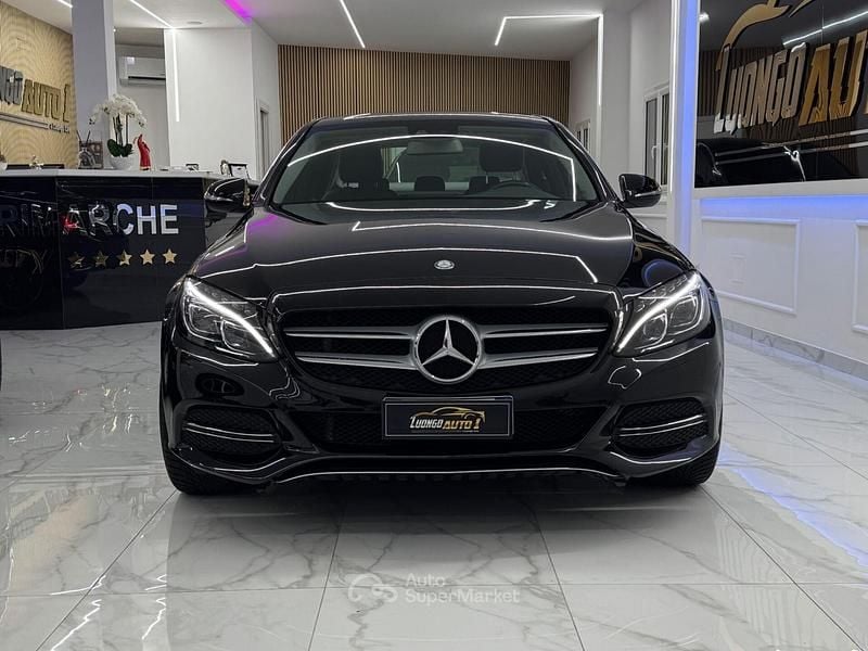 Usata Mercedes C250 Premium 204 CV (150 kW) 2016 Nero Berlina