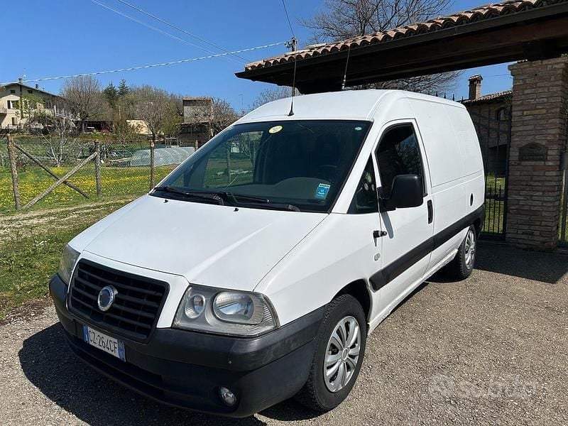 Bianco Usata 2006 Fiat Scudo Furgone | 2900 € (Buon prezzo) - Immagine 1/4