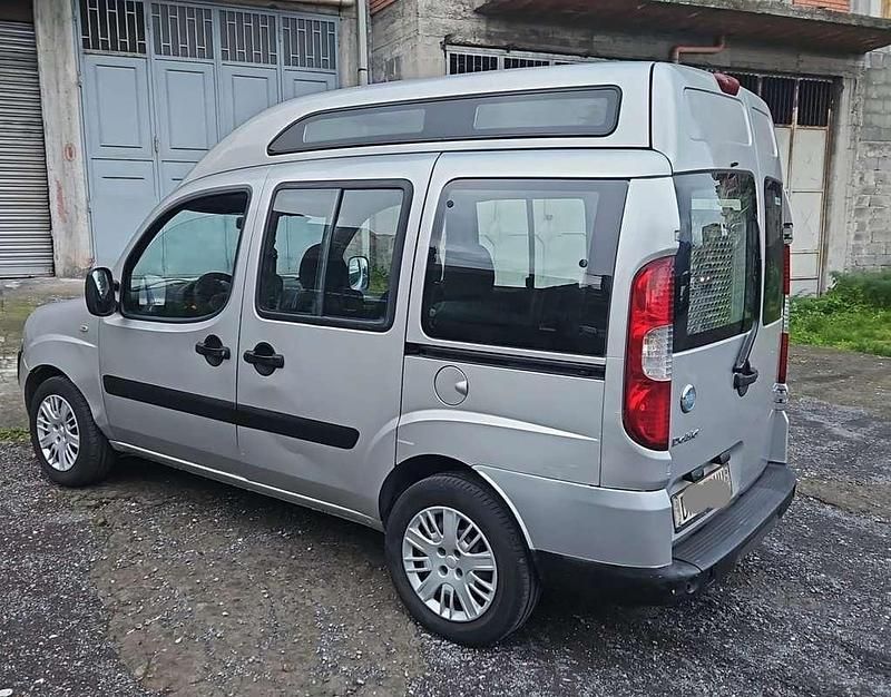 Usata Fiat Doblò 120 CV (88 kW) 2008 Bianco Monovolume