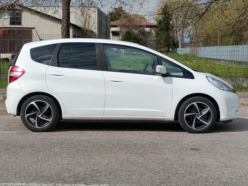 Usata Honda Jazz SI 99 CV (72 kW) 2014 Bianco Utilitaria