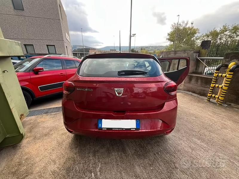 Usata Dacia Sandero Comfort 91 CV (66 kW) 2022 Rosso Berlina