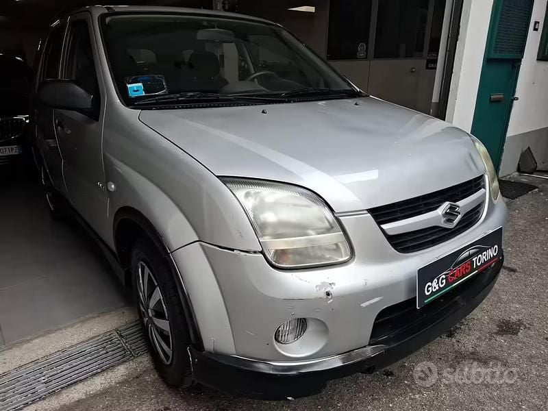 Usata Suzuki Ignis 99 CV (72 kW) 2006 Grigio Utilitaria