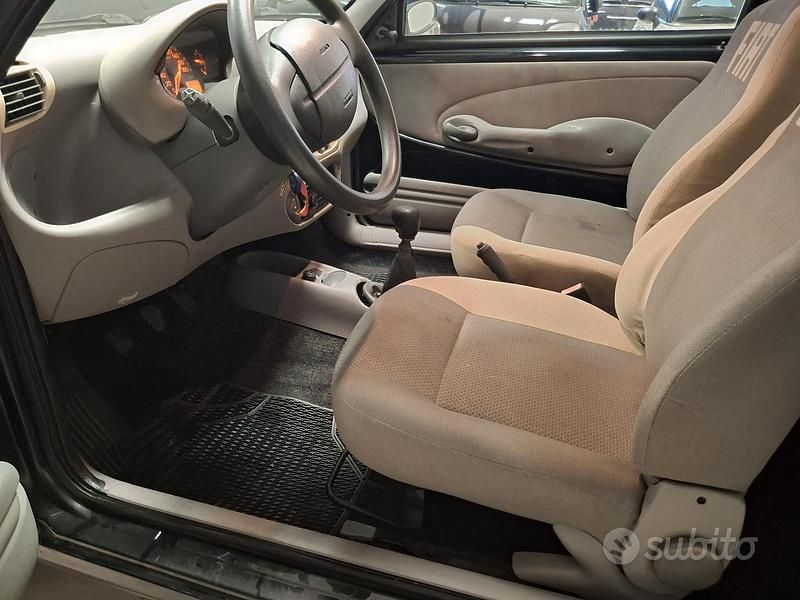 Usata Fiat 600 Anniversary 54 CV (39 kW) 2008 Nero Utilitaria