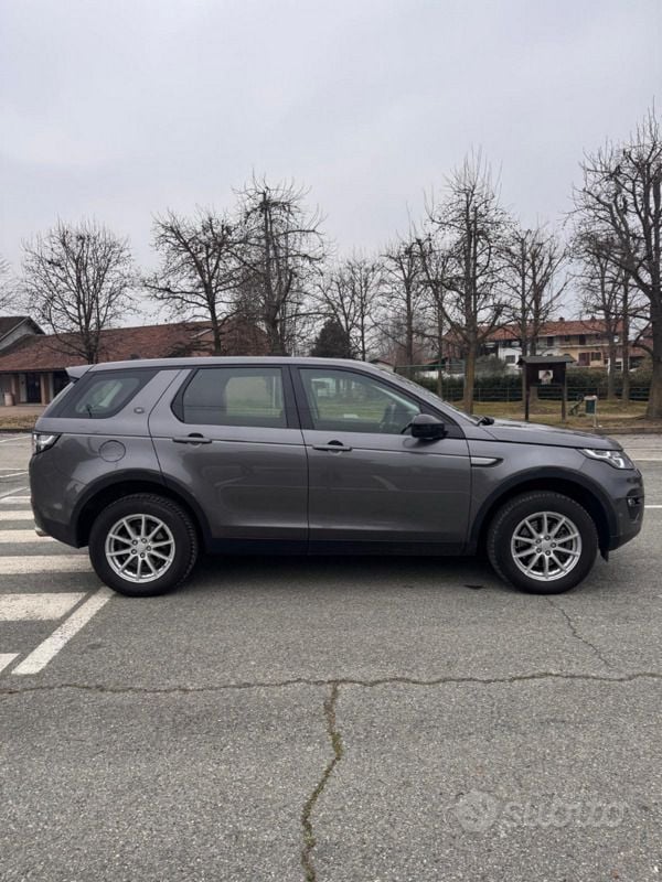 Usata Land Rover Discovery Sport Pure 150 CV (110 kW) 2016 Grigio SUV