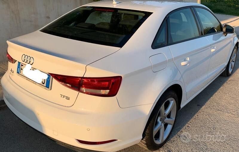 Usata Audi A3 Business 116 CV (85 kW) 2017 Bianco Berlina