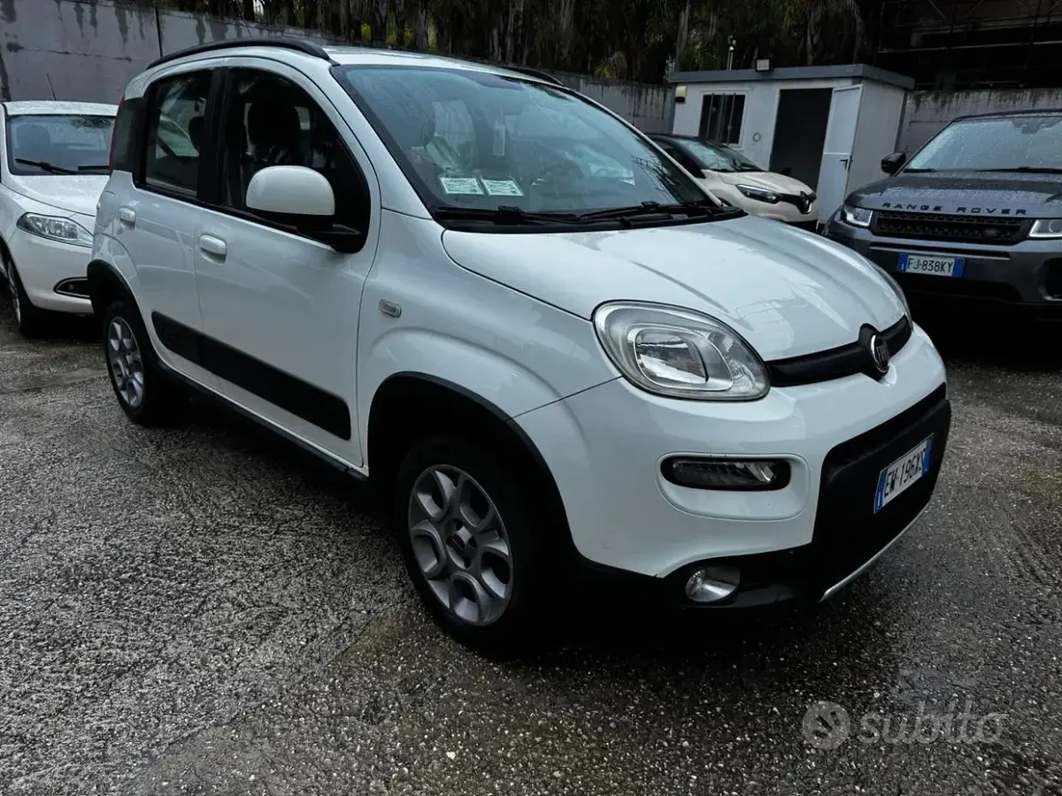 Usata Fiat Panda 4x4 S 75 CV (55 kW) 2014 Bianco Utilitaria