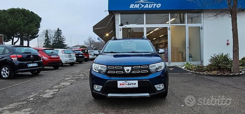 Usata Dacia Sandero Stepway 90 CV (66 kW) 2018 Blu Berlina