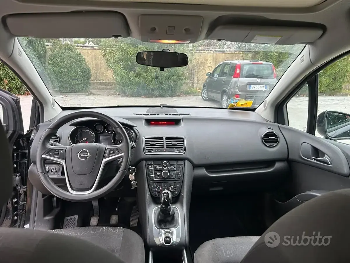 Usata Opel Meriva 90 CV (66 kW) 2011 Nero Monovolume