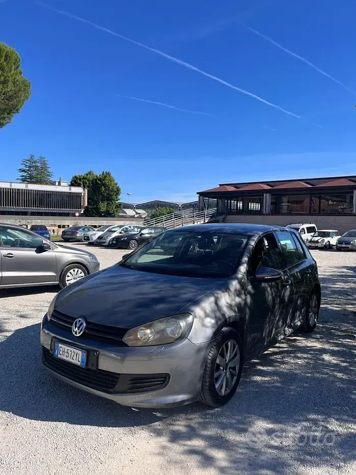 Usata VW Golf VI 105 CV (77 kW) 2011 Utilitaria